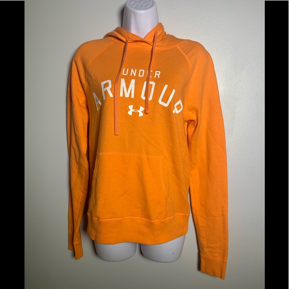 EUC UNDER ARMOUR Women’s athletic hoodie pullover